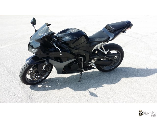 Se Prodava Honda Cbr 600 Rr