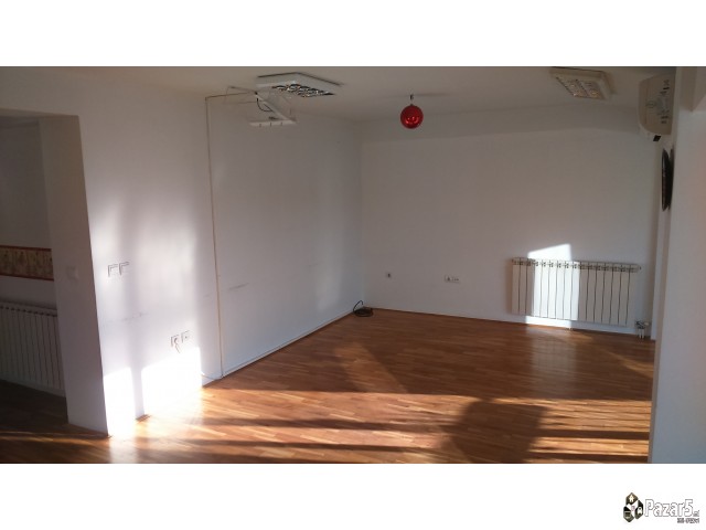 Stan Od 95m2 Vo Skopje Centar