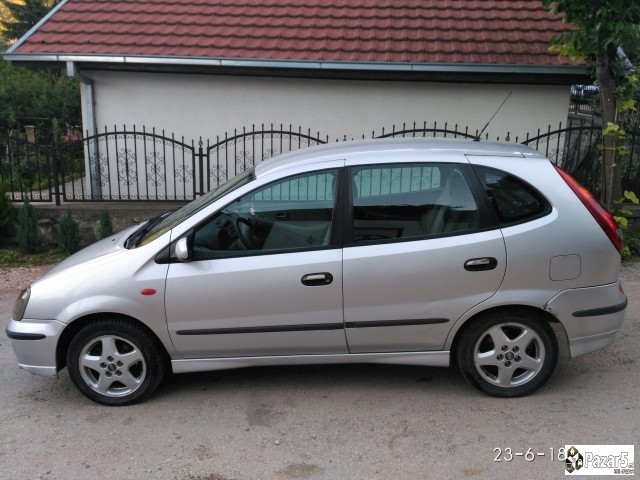 Nissan Almera Tino 