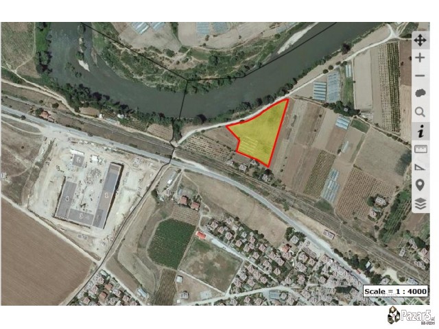 Се продава нива во Градско