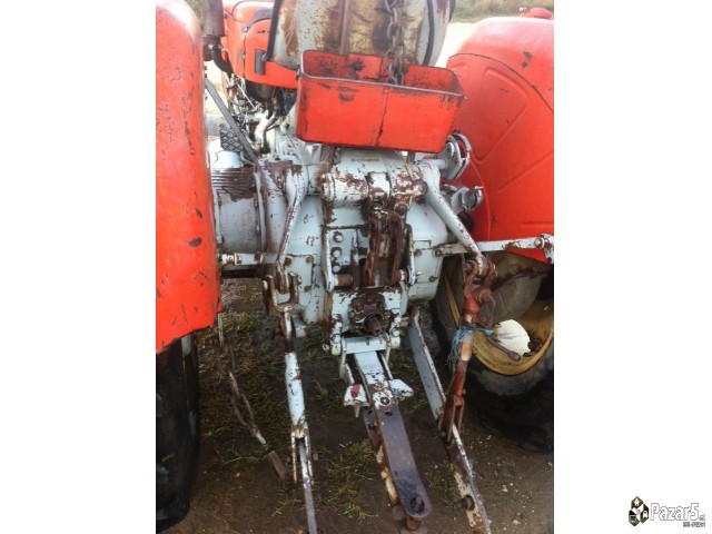 Se Prodava Ili Zemenuva Ursus C-360