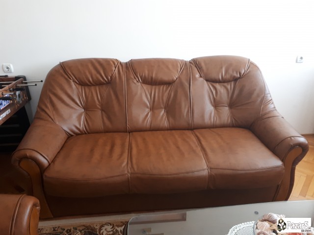 Se Prodava Garnitura Za Dneven Prestoj