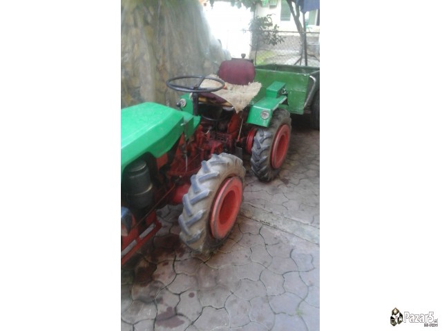 Prodavam Traktor Toma Viunkovic