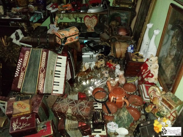 Prodavam Stari Predmeti