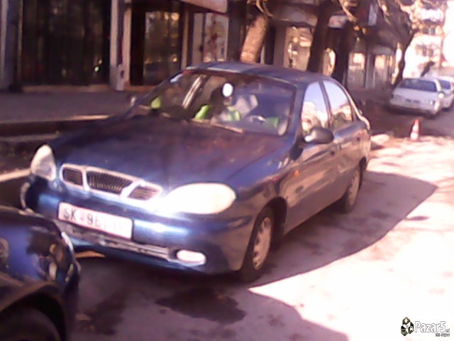 Се продаваат автомобили