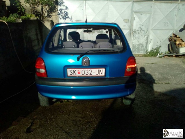 Prodavam Opel Corsa 1.0 