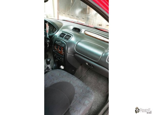 Продавам Rover 200