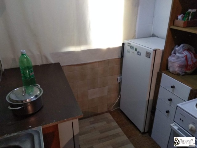 Sifra 1930. Se Izdava 3soben Stan Vo Centar, Sprot