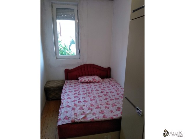 Sifra 1930. Se Izdava 3soben Stan Vo Centar, Sprot