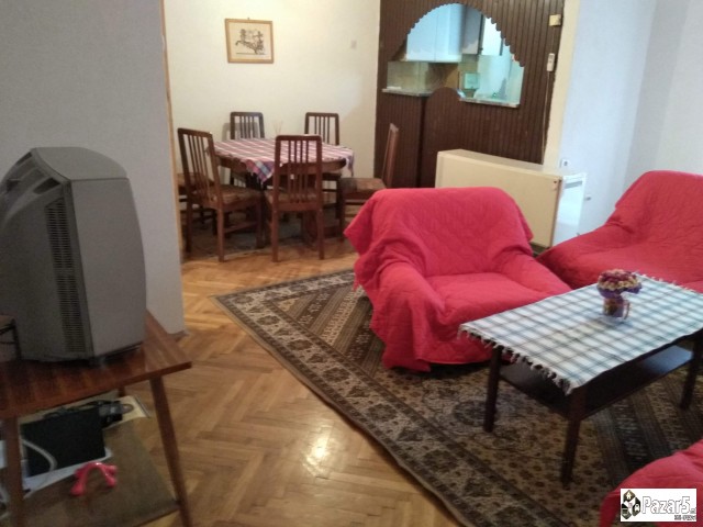 Sifra 1930. Se Izdava 3soben Stan Vo Centar, Sprot