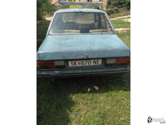 Prodavam Peugeot 305
