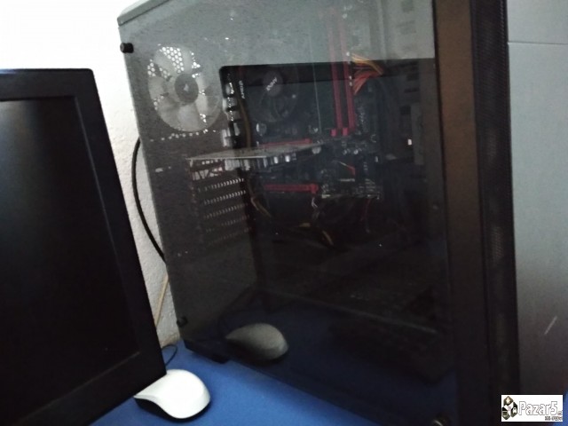 Se Prodava Pc Desktop (8gb Ram + Ssd)