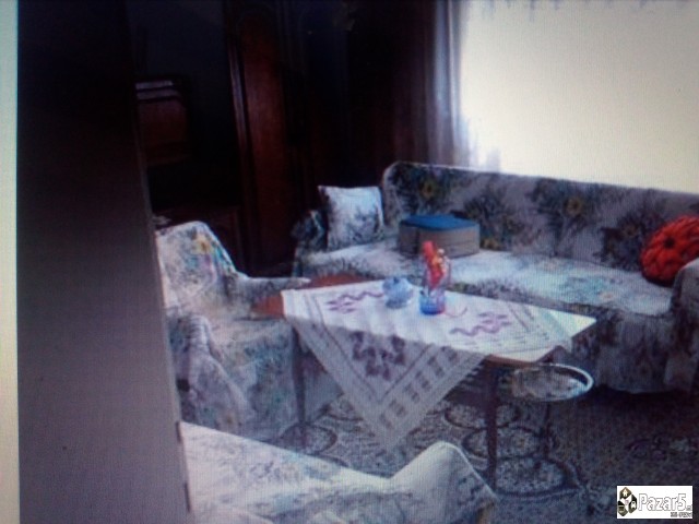 Продавам куќа