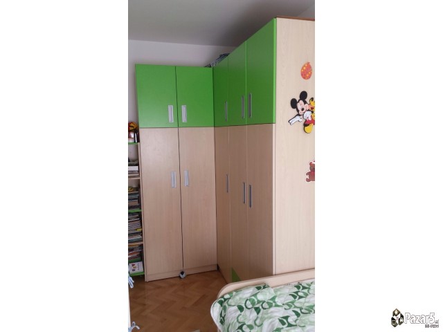 се изнајмува целосно наместен стан