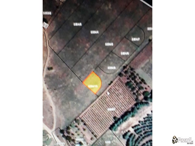 Се продава плац