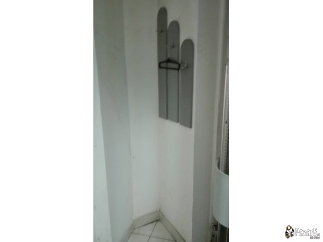 Продавам деловен простор 10 м2 во К.Вода Зградата 