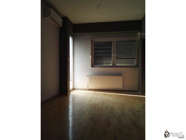 Издавање на двособен стан во нас.Аеродром