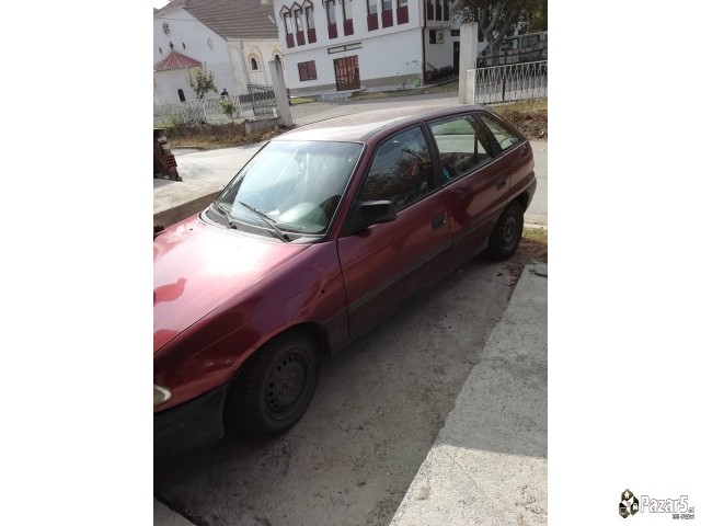 Se Prodava Opel Arta 1.4 