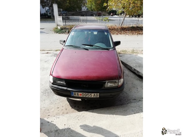 Se Prodava Opel Arta 1.4 