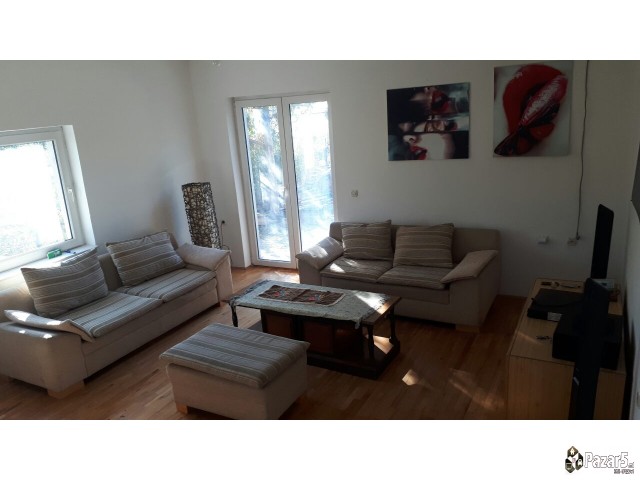 Се продава куќа во Инџиково