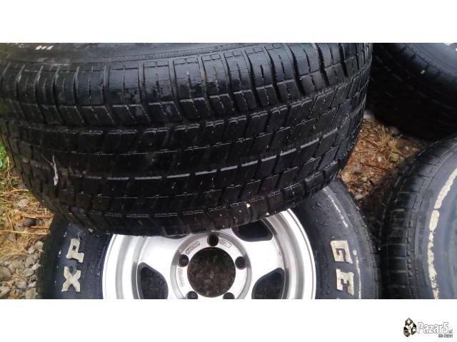 Se Prodavat Komplet Za Suzuki-lada Niva