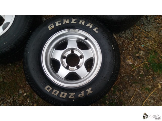 Se Prodavat Komplet Za Suzuki-lada Niva