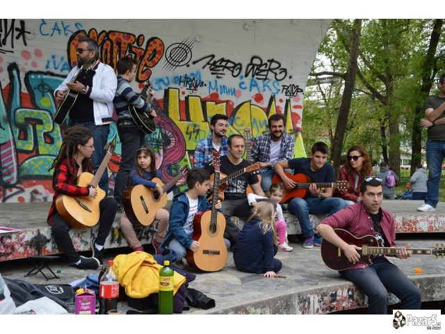 Часови по гитара со Гитара Пет - во нашите простор