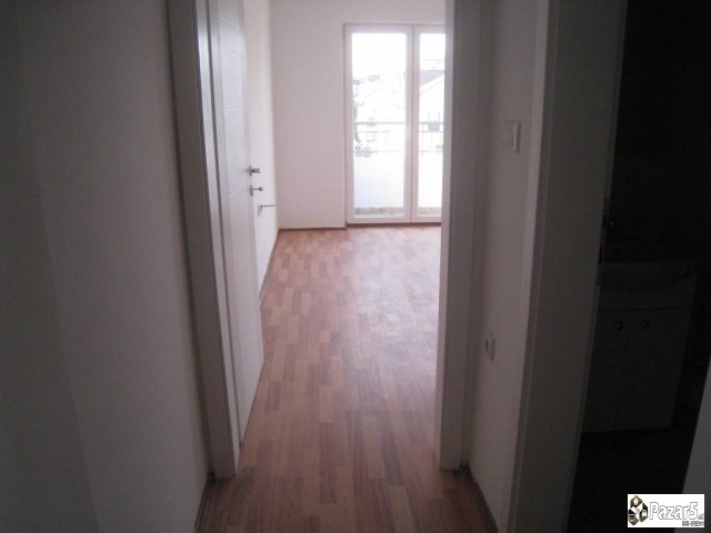 СЕ ПРОДАВА НОВ ТРОСОБЕН СТАН ВО КИСЕЛА ВОДА