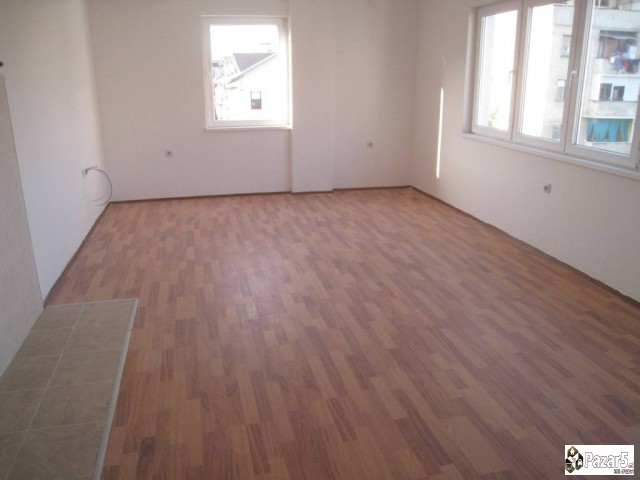 СЕ ПРОДАВА НОВ ТРОСОБЕН СТАН ВО КИСЕЛА ВОДА