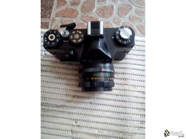 Fotoaparat Zenit Donesen Od Zwis