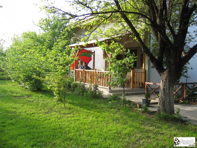 Викенд куќа се продава 