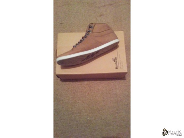 Продавам нови патики Boxfresh