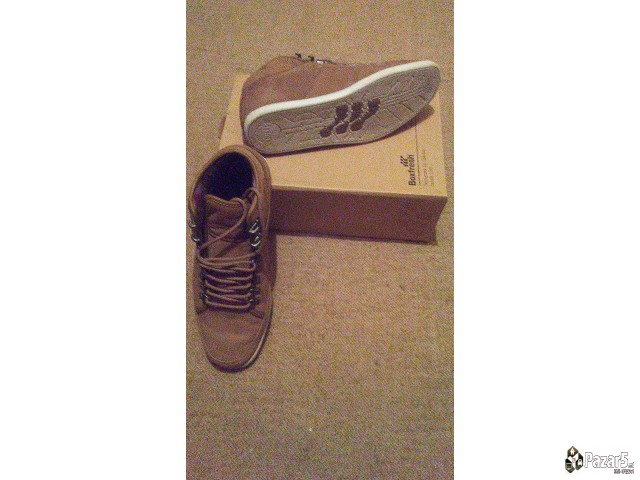 Продавам нови патики Boxfresh