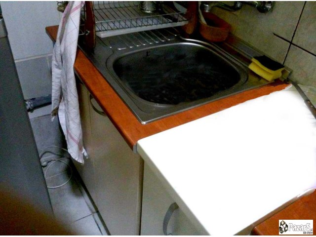 Se Prodava Masiv Masa , Frizider , Klub Masa I Umi