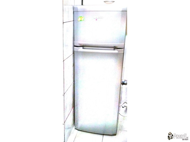 Se Prodava Masiv Masa , Frizider , Klub Masa I Umi