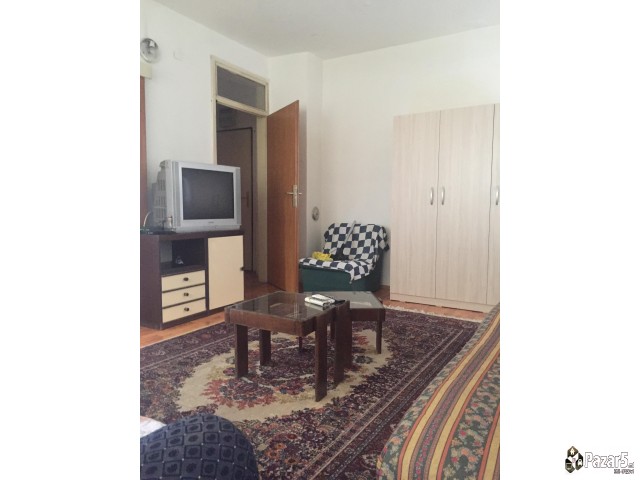 Izdavam Stan Kaj Zeleznicka, 38m2