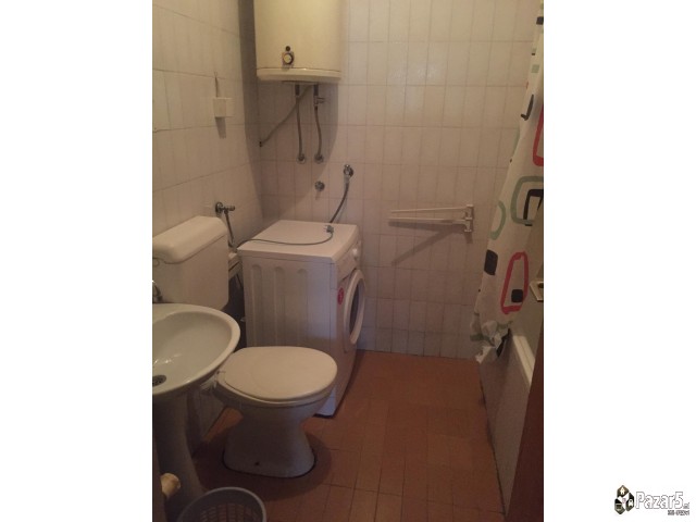 Izdavam Stan Kaj Zeleznicka, 38m2