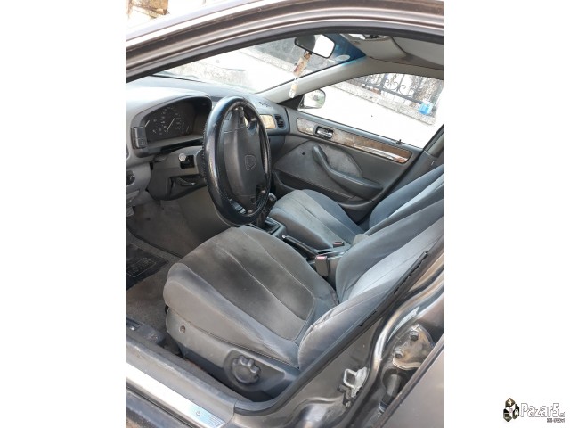 Продавам автомобил