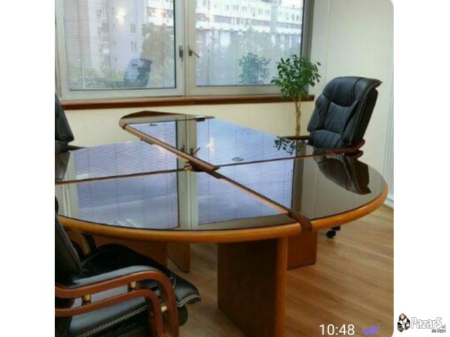 Se Izdava Luksuzno Namesten Deloven Prostor Vo Str