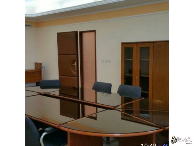 Se Izdava Luksuzno Namesten Deloven Prostor Vo Str