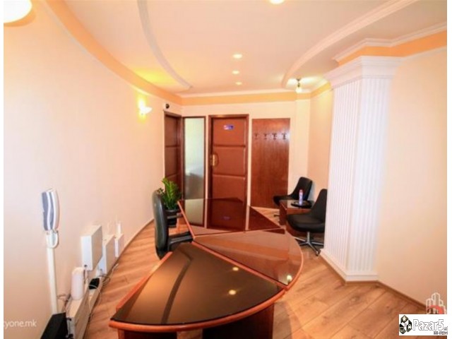 Se Izdava Luksuzno Namesten Deloven Prostor Vo Str