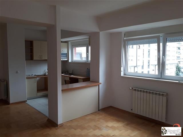 Izdavam Trosoben Stan + Garsonjera Aerodrom