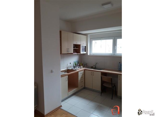 Izdavam Trosoben Stan + Garsonjera Aerodrom