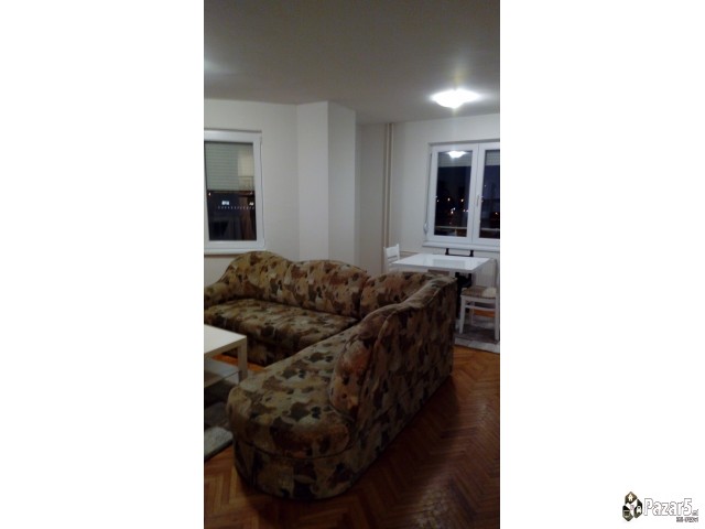 Izdavam Stan 65m2, Reonski Centar Aerodrom  