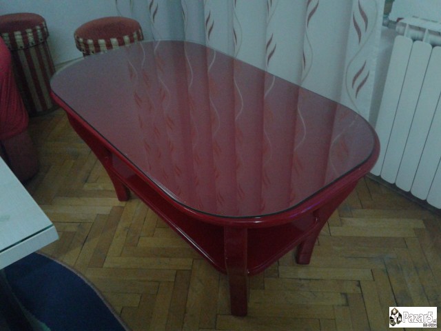 Се продава масиче