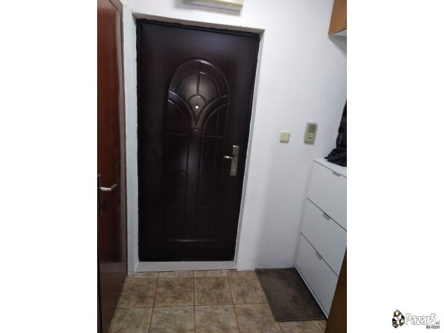 Продавам еднособен стан