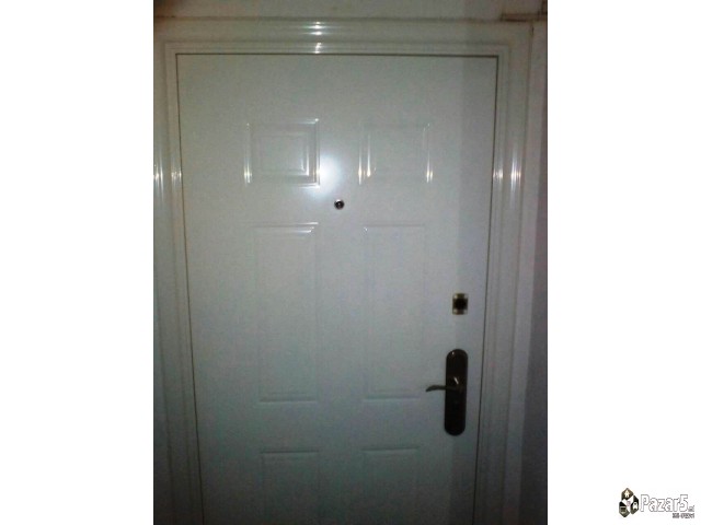 Prodavam Trosoben Stan(banese)51m2 Na Dzon Kenedi.