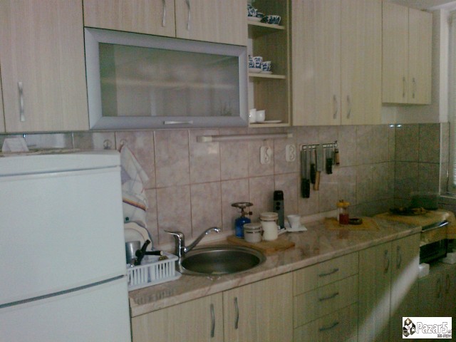 Se Izdava Dvosoben Stan Crnice Nad Drzavna Bolnica