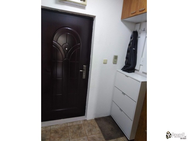 Prodavam Ednosoben Stan