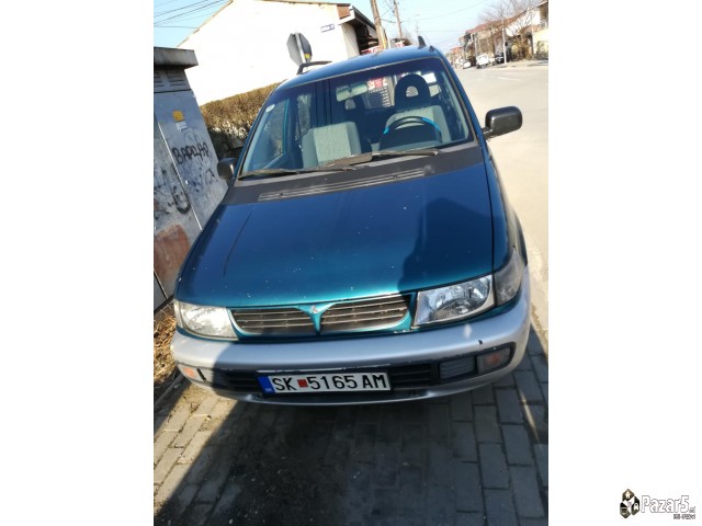 Mitsubishi Space Runner